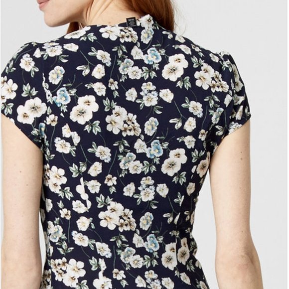 Le Chateau Floral Printed Crepe De Chine Tunic Dress - Picture 5 of 13